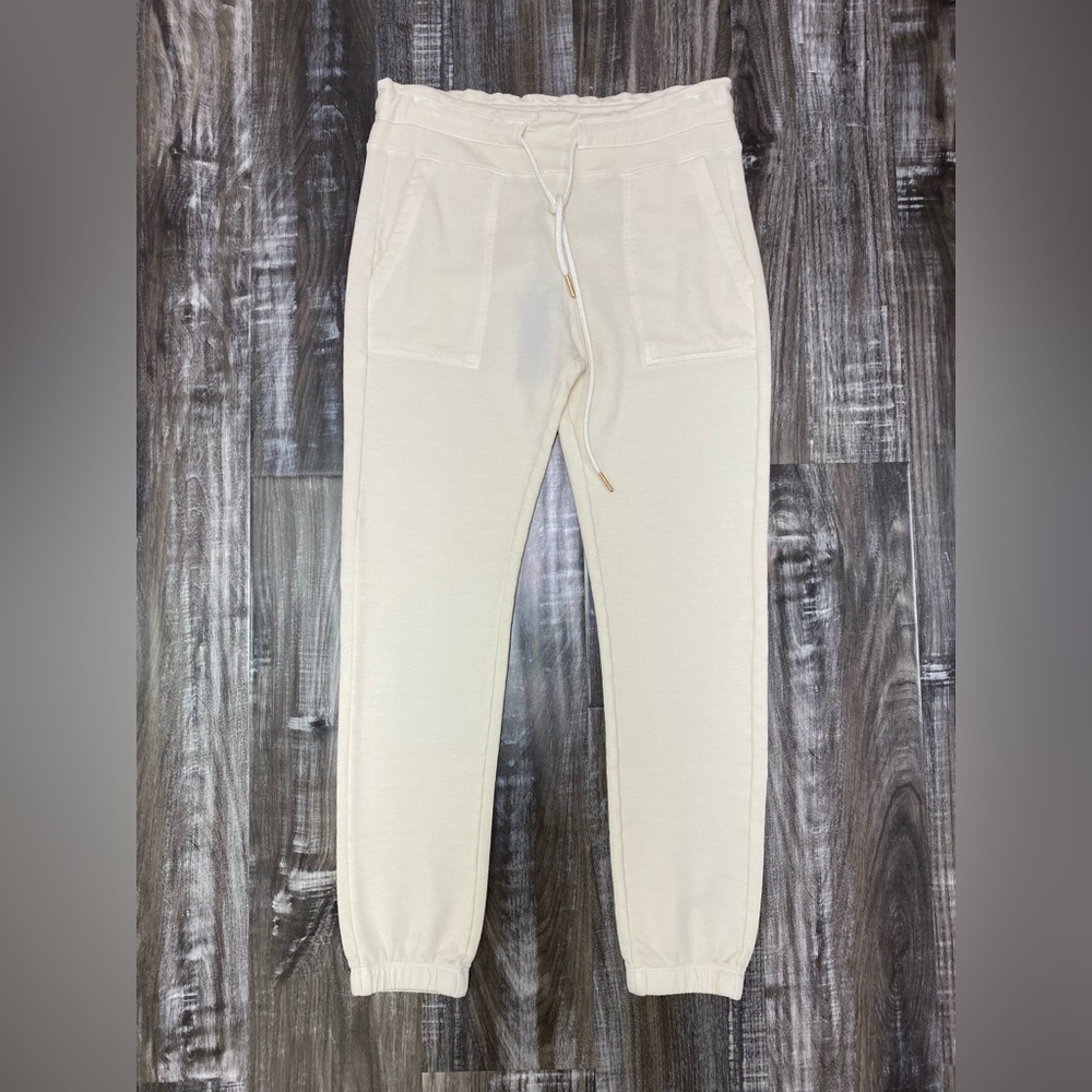 NWT MONROW Sweatpants